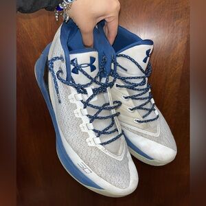 Under Armour Curry Basketball Shoes White/Blue (Men’s 13)